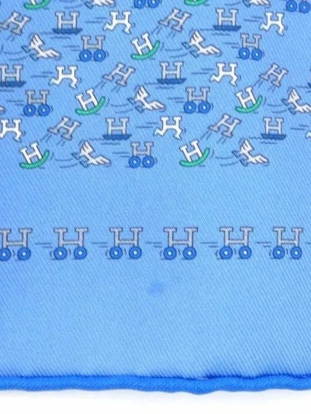 Auth HERMES Petit Carre Scarf Blue/White/Gray/Green Silk - e61868a - Picture 6 of 7